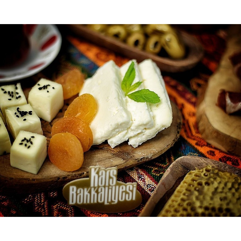 Ezine tipi doğal leziz peynir