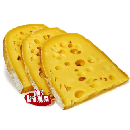 Erzurum Kars Bakkaliyesi Gravyer Peyniri. Yarım Kg Paket ağırlığı 450 gr ile 500 gr arasında, 1 Kg lik paket ağırlığı ise 950 gr
