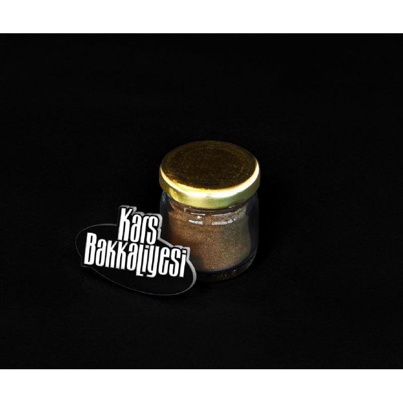 Propolis, arıların bitkilerden ürettiği ve kovan içi temizlikte ve kovanın yalıtımında kullandıkları bir maddedir. Kovanda bakte