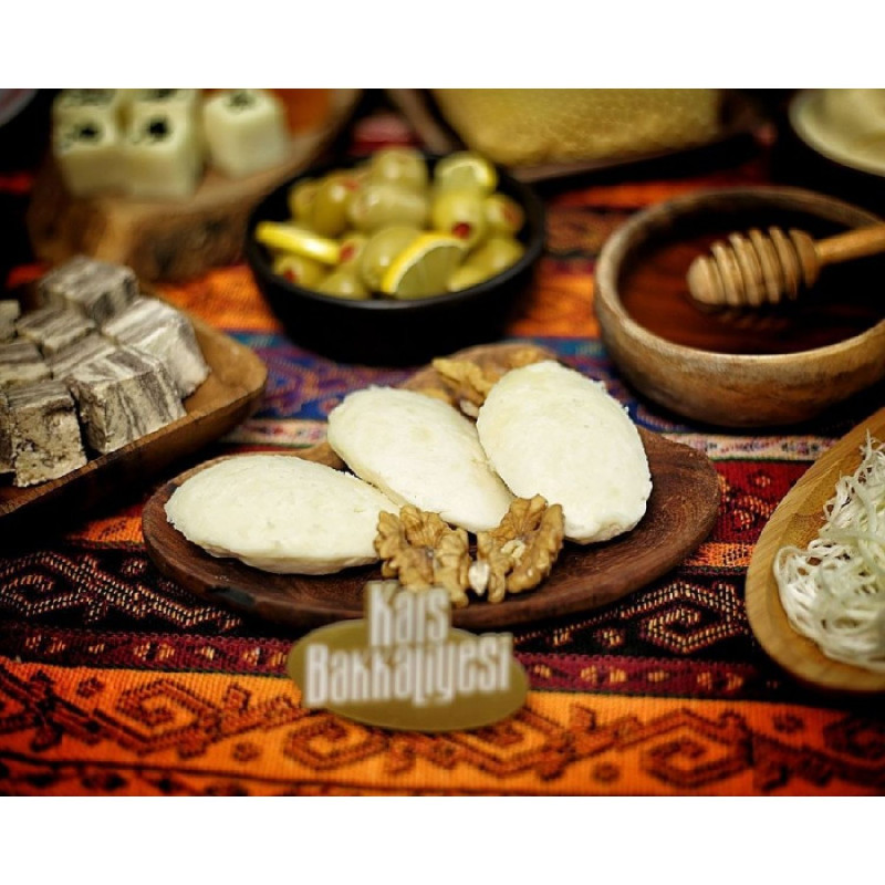 Kahvaltı sofralarının vazgeçilmez lezzeti Kars Bakkaliyesi Erzincan tulum peyniri diğer adıyla Erzincan Kemah Yayla Tulum Peynir