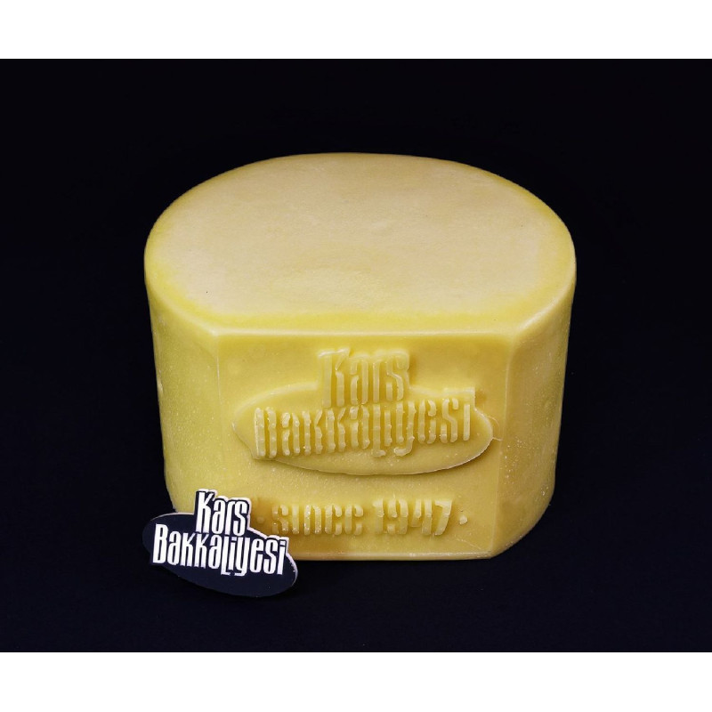 Kahvaltıların vazgeçilmezi Taze Kaşar Tekerlek çok lezzetli bir kaşar türüdür. Not Bir teker ürünün ağırlığı yaklaşık 1.900 gr i