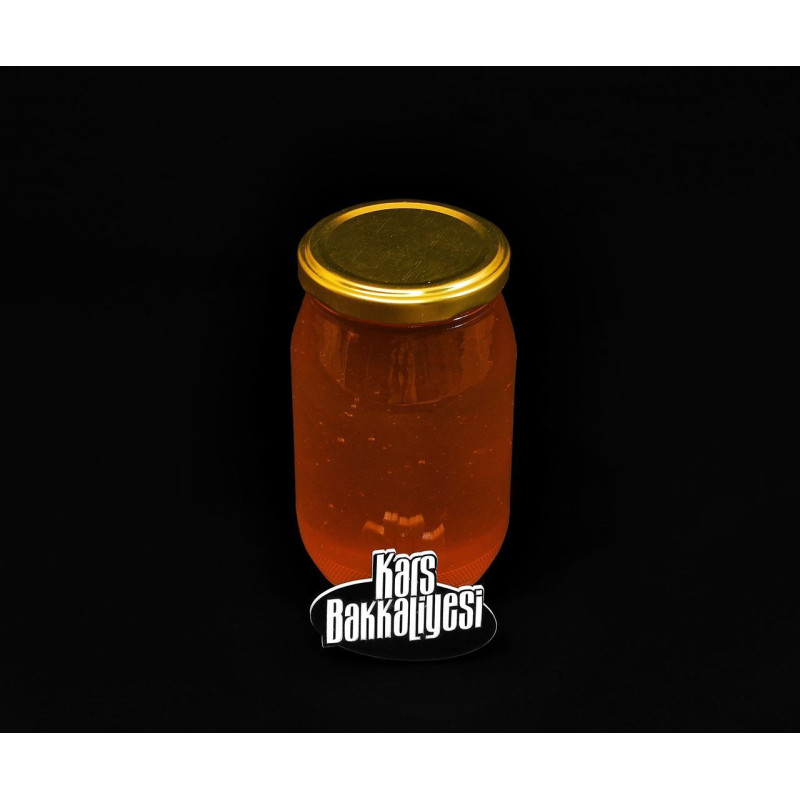 Karakovan Balı genellikle kestane, kavak, gürgen ve benzer ağaç kütüklerinin içleri boşaltılarak elde edilen kovanlarda, mumunu 